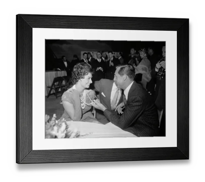 Framed Print : Cary Grant with Stanley Kramer and Sophia Loren Framed Print : Cary Grant with Stanley Kramer and Sophia Loren