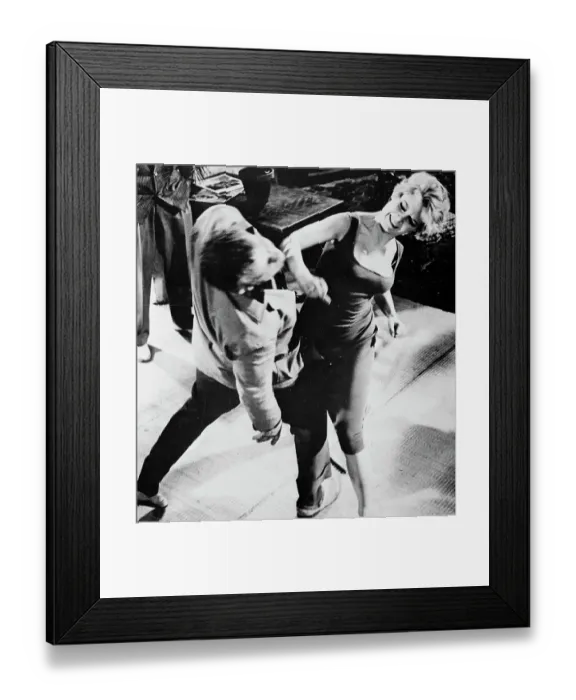 Framed Print : Brigitte Bardot in Scene from Une Parisienne Framed Print : Brigitte Bardot in Scene from Une Parisienne