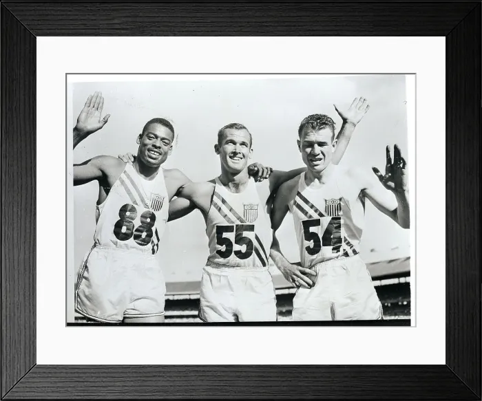 Framed Print : Olympic Sprinters Pose Arm in Arm Framed Print : Olympic Sprinters Pose Arm in Arm