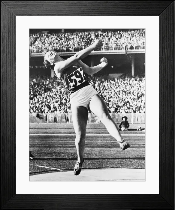 Framed Print : Woman Throwing Discus