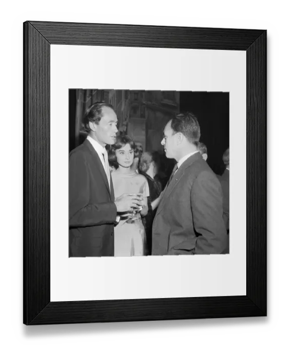Framed Print : Mel Ferrer and Audrey Hepburn with Prince Aly Khan Framed Print : Mel Ferrer and Audrey Hepburn with Prince Aly Khan