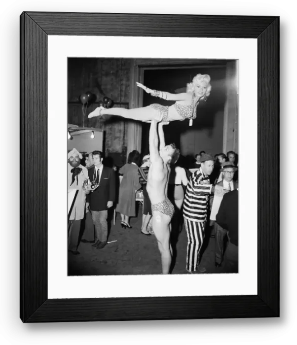 Framed Print : Jayne Mansfield and Mickey Hargitay Framed Print : Jayne Mansfield and Mickey Hargitay