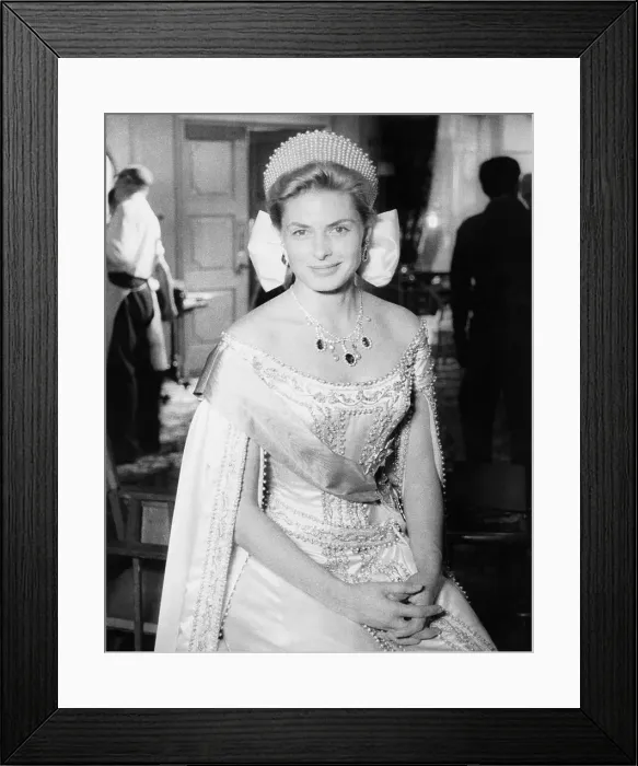 Framed Print : Ingrid Bergman as Anastasia