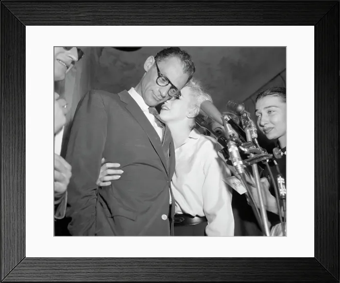 Framed Print : Marilyn Monroe Whispering to Arthur Miller Framed Print : Marilyn Monroe Whispering to Arthur Miller