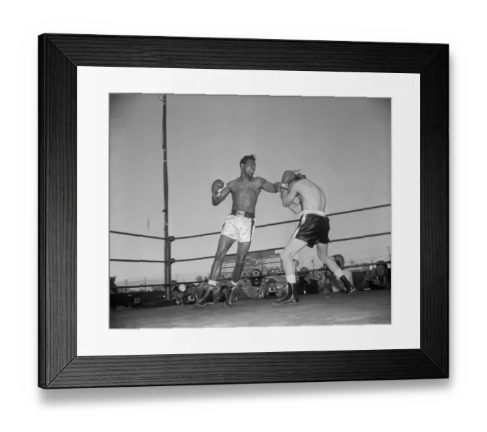 Framed Print : Carl Olson Boxing Against Sugar Ray Robinson Framed Print : Carl Olson Boxing Against Sugar Ray Robinson