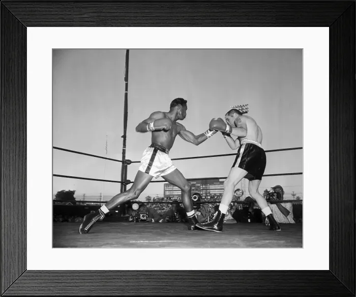 Framed Print : Carl Olson Boxing Against Sugar Ray Robinson Framed Print : Carl Olson Boxing Against Sugar Ray Robinson