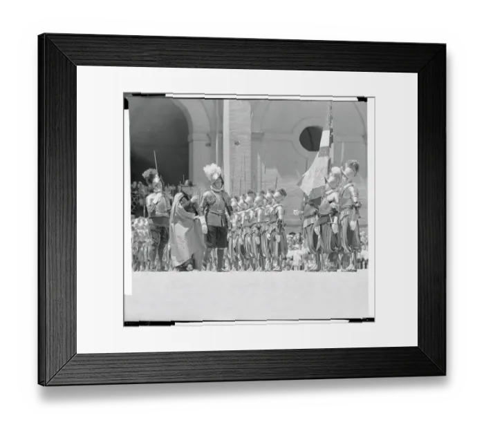 Framed Print : Portrait of Vatican's Swiss Guards Framed Print : Portrait of Vatican's Swiss Guards
