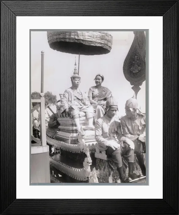 Framed Print : King Norodom Suramarit and Queen Sisowath Kossouan Nearyreak Framed Print : King Norodom Suramarit and Queen Sisowath Kossouan Nearyreak