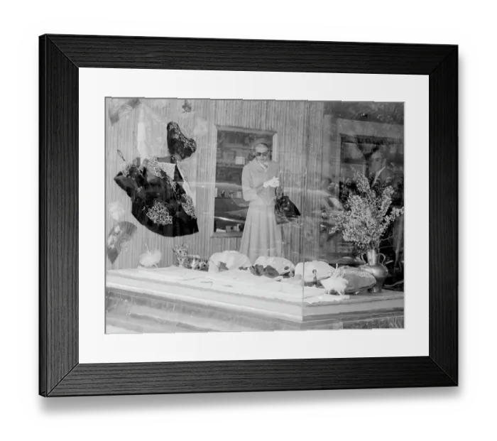 Framed Print : Princess Grace Shopping Framed Print : Princess Grace Shopping