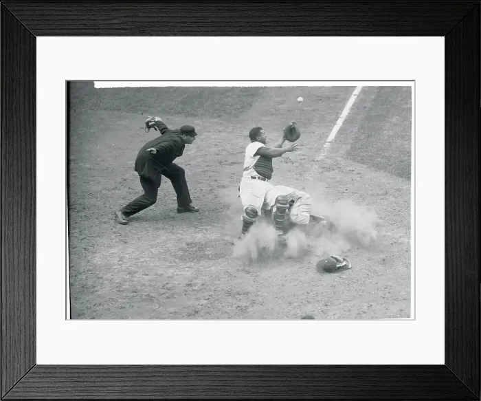 Framed Print : View of Dogers-Pirates Game Framed Print : View of Dogers-Pirates Game