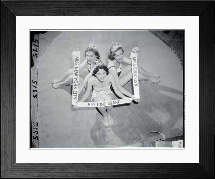 Framed Print : Portrait of Beauty Pageant Contestants Framed Print : Portrait of Beauty Pageant Contestants