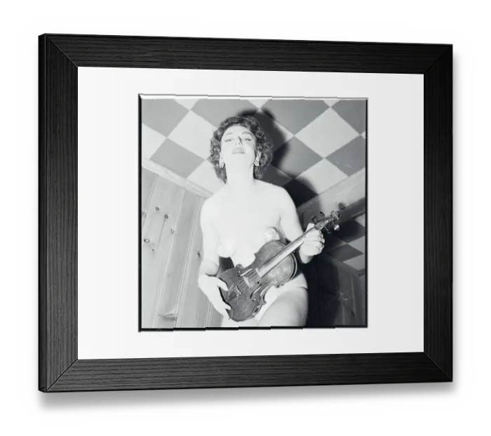 Framed Print : Portrait of Musical Stripper Paula Uhsan Framed Print : Portrait of Musical Stripper Paula Uhsan