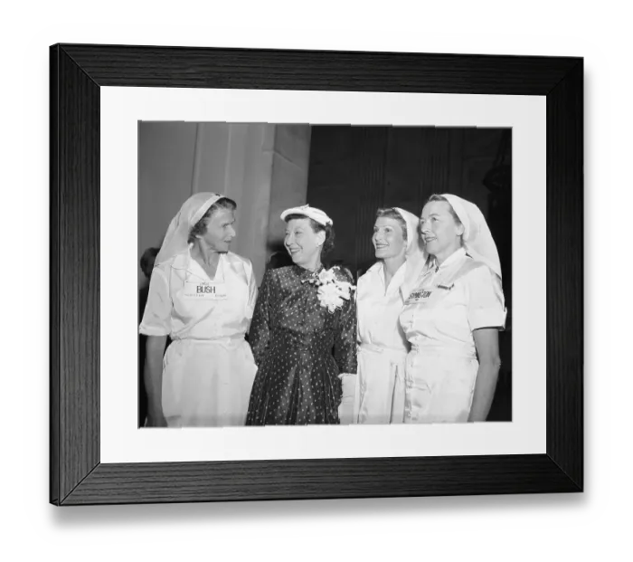Framed Print : Mamie Eisenhower with Colleagues