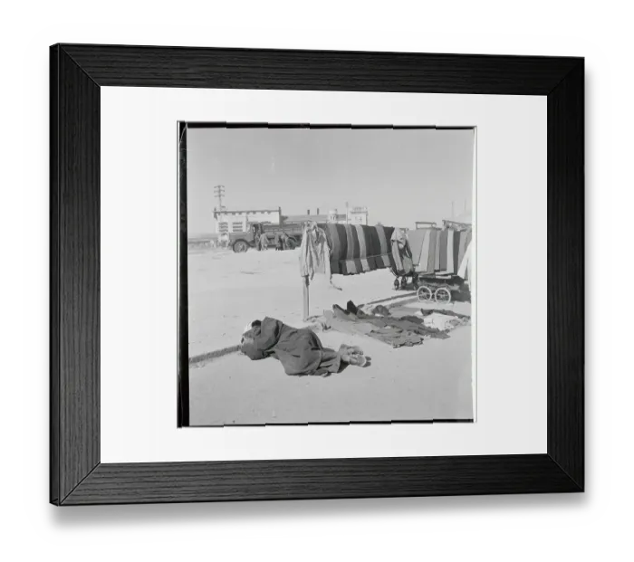 Framed Print : Sleeping Merchant Awaiting Customers