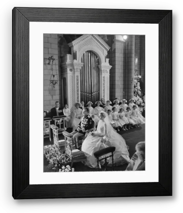 Framed Print : Prince Rainier and Grace Kelly at Altar Framed Print : Prince Rainier and Grace Kelly at Altar