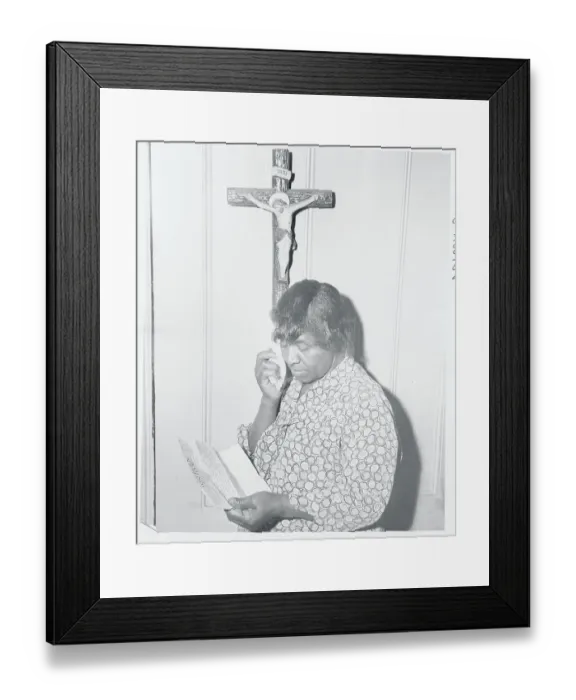 Framed Print : Portrait of Pearl Thompson Weeping Framed Print : Portrait of Pearl Thompson Weeping