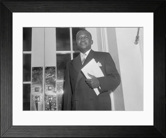 Framed Print : George Arthur Padmore Entering the White House Framed Print : George Arthur Padmore Entering the White House