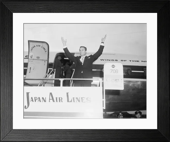 Framed Print : Marlon Brando Surrounded by Japanese Movie Fans