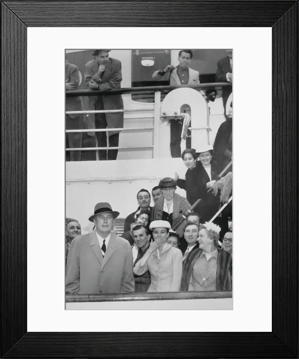 Framed Print : Grace Kelly Blowing Kiss Framed Print : Grace Kelly Blowing Kiss