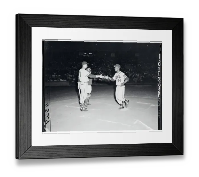Framed Print : Bobby Thomson Congratulating Hank Aaron at Home Plate Framed Print : Bobby Thomson Congratulating Hank Aaron at Home Plate