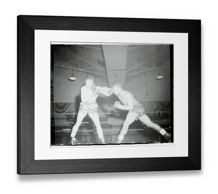 Framed Print : Wayne Bethea Boxing Against Ernie Cab Framed Print : Wayne Bethea Boxing Against Ernie Cab