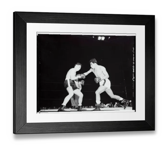 Framed Print : Baby Vasquez Boxing Against Carmelo Costa Framed Print : Baby Vasquez Boxing Against Carmelo Costa