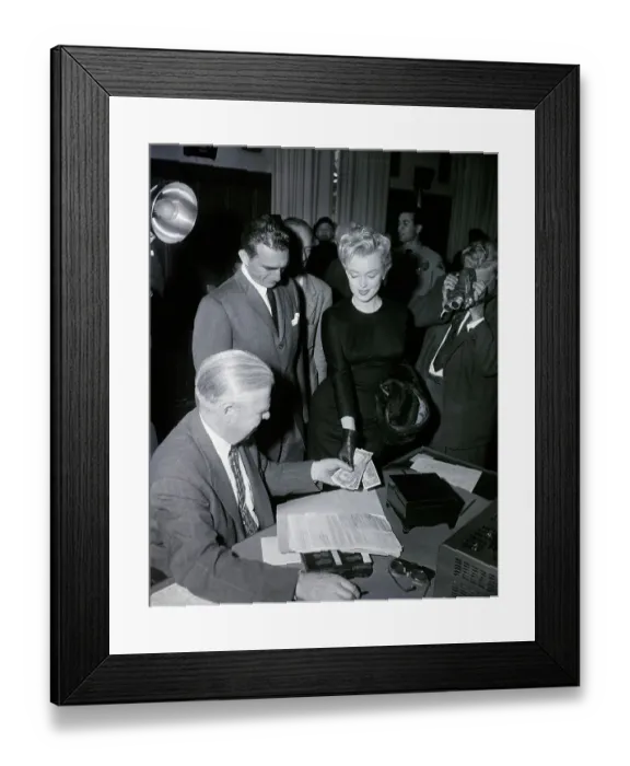 Framed Print : Marilyn Monroe Pays Traffic Ticket Framed Print : Marilyn Monroe Pays Traffic Ticket
