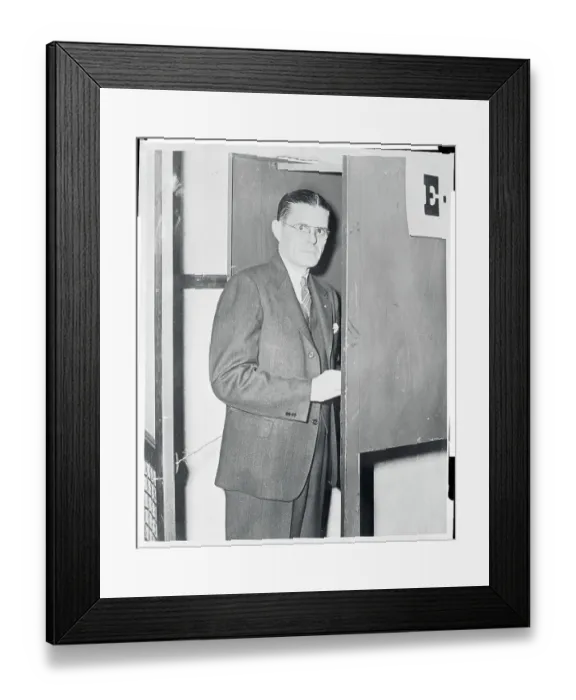 Framed Print : Portrait of Suspect in Racial Killing Framed Print : Portrait of Suspect in Racial Killing