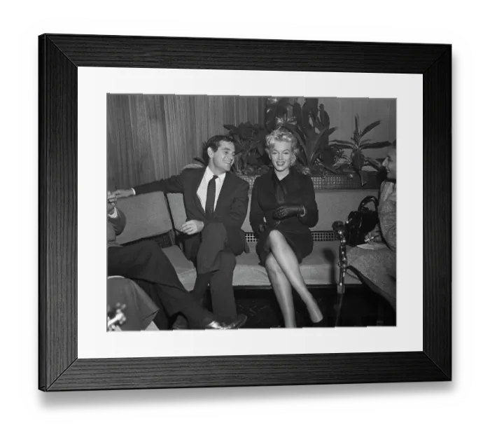 Framed Print : Marilyn Monroe Seated With Milton Greene Framed Print : Marilyn Monroe Seated With Milton Greene