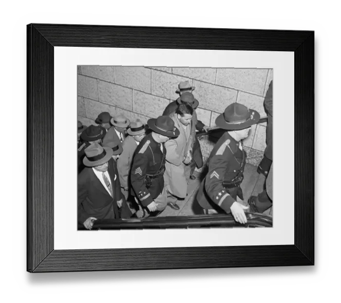 Framed Print : Murderer Mad Dog Irvin Being Transported by Police Framed Print : Murderer Mad Dog Irvin Being Transported by Police