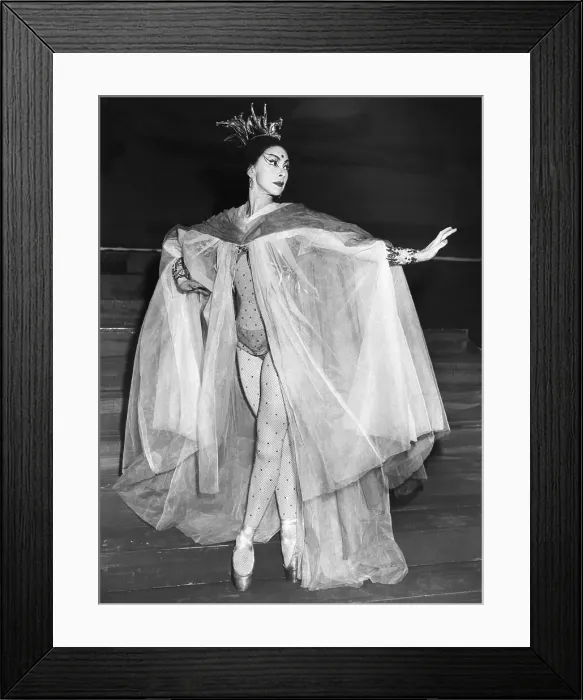 Framed Print : Dame Margot Fonteyn Framed Print : Dame Margot Fonteyn