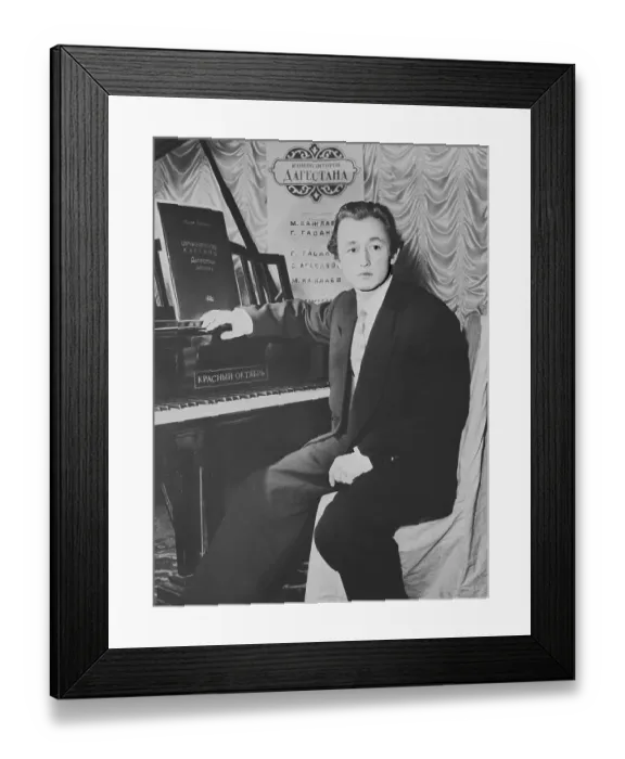 Framed Print : Murad Kadzhlayev Framed Print : Murad Kadzhlayev