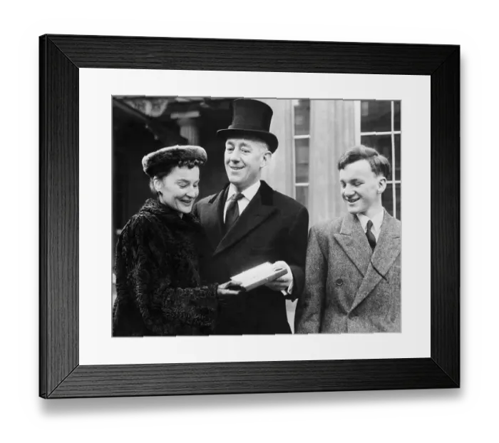 Framed Print : Actor and Wife Pleased at Royal Honor Framed Print : Actor and Wife Pleased at Royal Honor