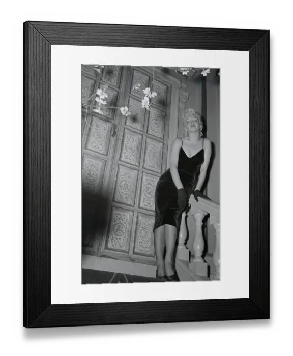 Framed Print : Marilyn Monroe at Plaza Hotel Framed Print : Marilyn Monroe at Plaza Hotel
