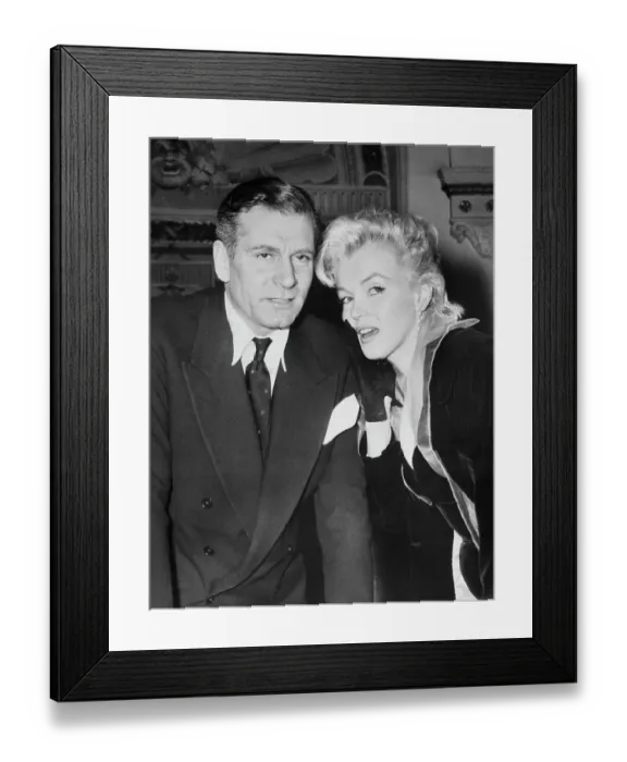 Framed Print : Laurence Olivier and Marilyn Monroe Framed Print : Laurence Olivier and Marilyn Monroe