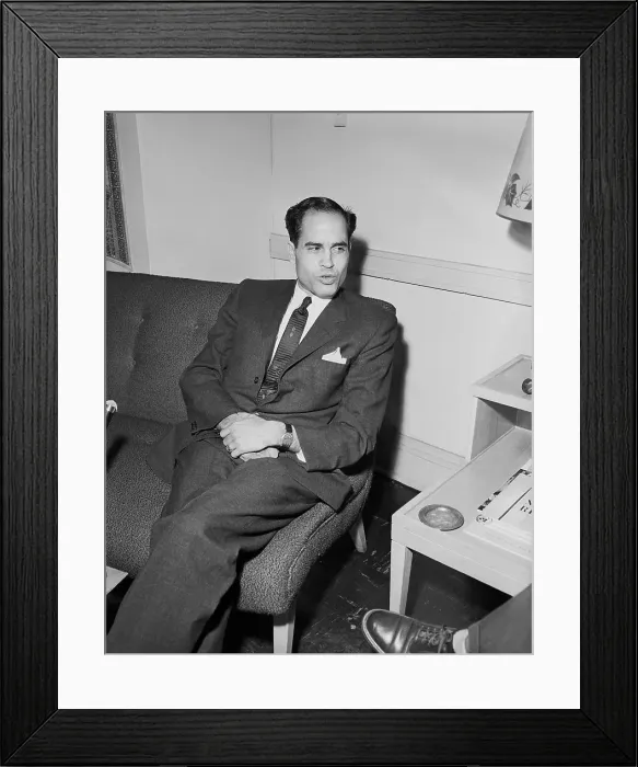 Framed Print : Muhammad El-Farra Framed Print : Muhammad El-Farra