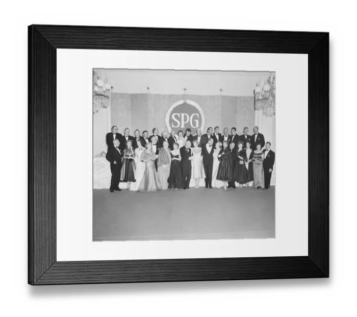 Framed Print : Film Stars at Screen Producers Guild Banquet Framed Print : Film Stars at Screen Producers Guild Banquet