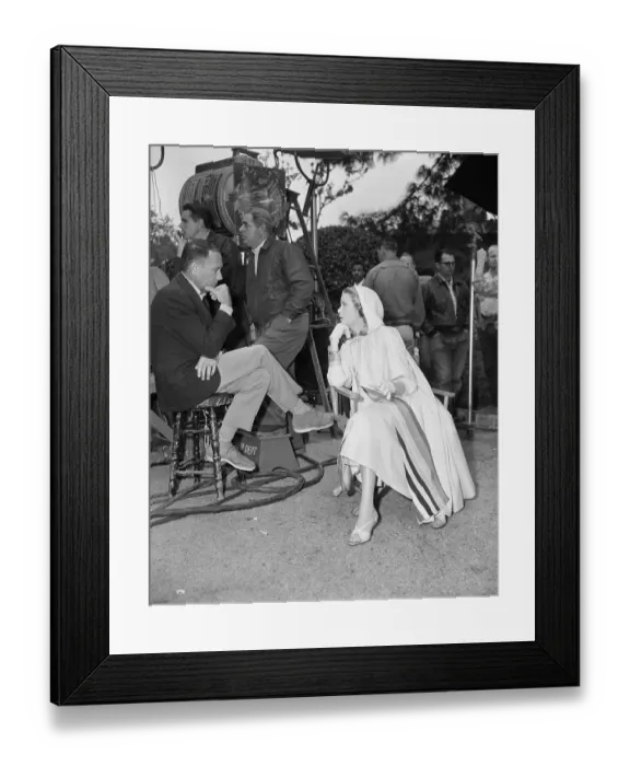Framed Print : Grace Kelly Conversing with Frank Sinatra Framed Print : Grace Kelly Conversing with Frank Sinatra