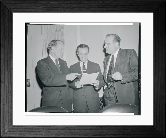 Framed Print : Senate Investigating Veteran Schools Framed Print : Senate Investigating Veteran Schools