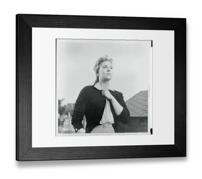 Framed Print : Portrait of Kim Novak Framed Print : Portrait of Kim Novak
