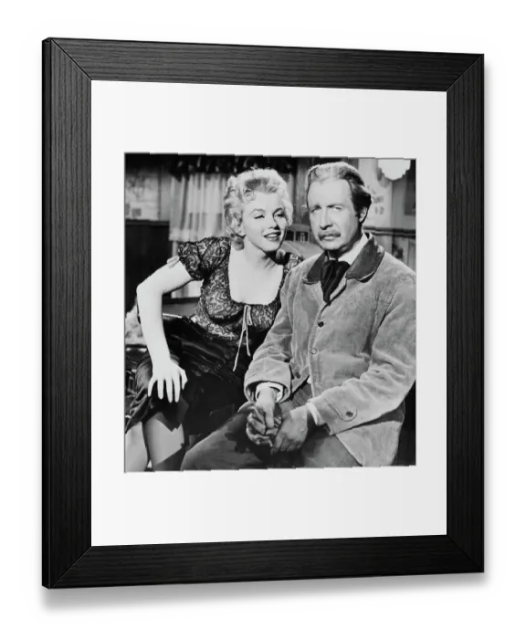 Framed Print : Marilyn Monroe and Arthur O'Connell in Bus Stop Framed Print : Marilyn Monroe and Arthur O'Connell in Bus Stop