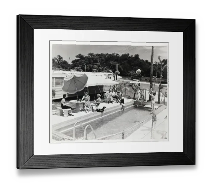 Framed Print : Trailor Home With Swimming Pool