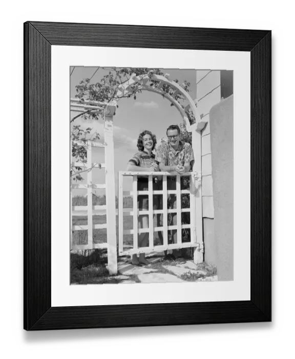Framed Print : Jayne Meadows and Steve Allen at Home Framed Print : Jayne Meadows and Steve Allen at Home