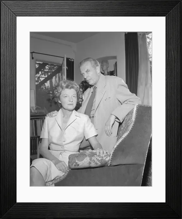 Framed Print : Aldous and Laura Huxley Sitting on Chair Framed Print : Aldous and Laura Huxley Sitting on Chair