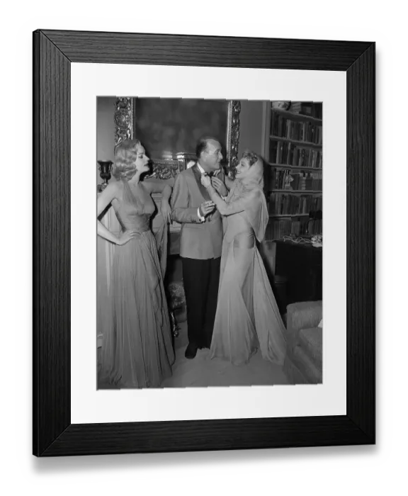 Framed Print : Lauren Bacall with Noel Coward and Claudette Colbert Framed Print : Lauren Bacall with Noel Coward and Claudette Colbert