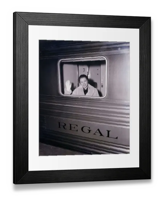 Framed Print : Grace Kelly Waving Framed Print : Grace Kelly Waving