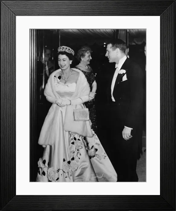 Framed Print : Queen Elizabeth II with Sir Laurence Olivier Framed Print : Queen Elizabeth II with Sir Laurence Olivier