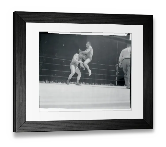 Framed Print : Antonio Rocca Hitting Leslie Carlton Framed Print : Antonio Rocca Hitting Leslie Carlton
