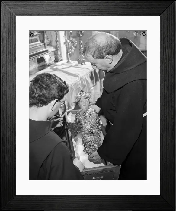Framed Print : Statuette of the Holy Child