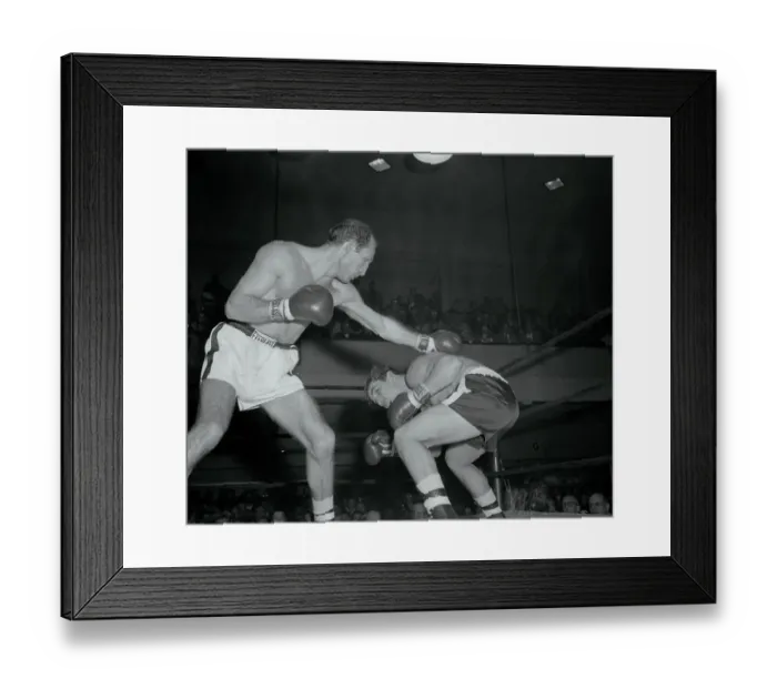 Framed Print : Lulu Perez Ducking From a Punch By Paolo Rosi Framed Print : Lulu Perez Ducking From a Punch By Paolo Rosi
